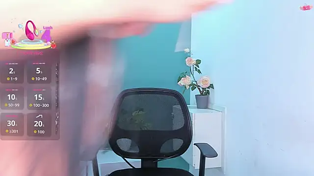 Snapshot of Emma_Onne chatting on October 14, 2:01 am Emma Onne online show from October 14, 2:01 am