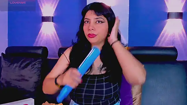 emily-santoss online show from October 2, 1:51 pm