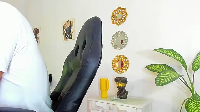  Tarekk  online show from September 24, 1:47 pm