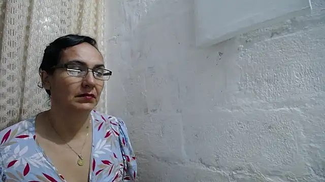 gabbyparker  online show from November 1, 10:06 am