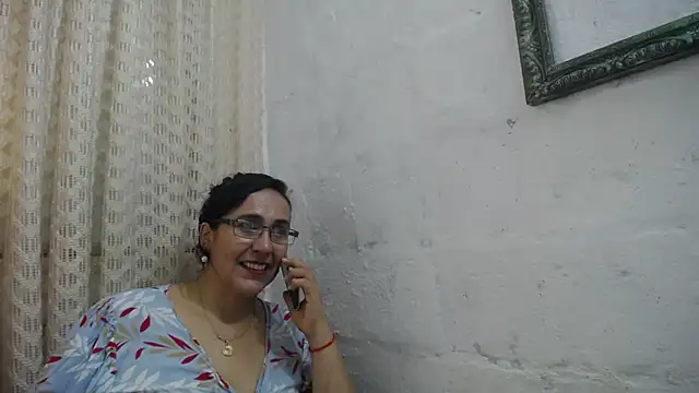 gabbyparker  online show from March 4, 4:35 pm