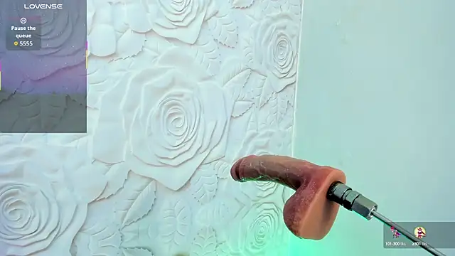 Snapshot of Monthiee chatting on October 12, 4:44 am Monthiee online show from October 12, 4:44 am