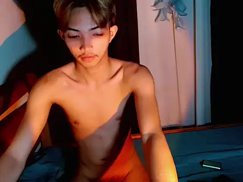 addicted to alex online show from November 13, 3:55 pm