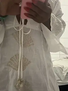 ju muniz01 online show from February 26, 7:13 pm