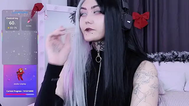 GothXRaven online show from December 22, 10:45 am