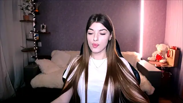 Dianaa Lee0 online show from February 19, 8:27 pm