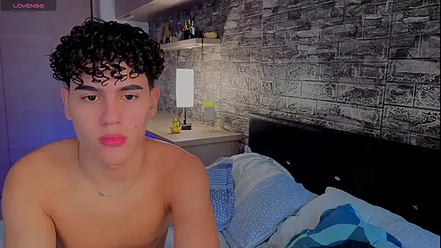 Theimperialboys  online show from March 18, 8:01 pm