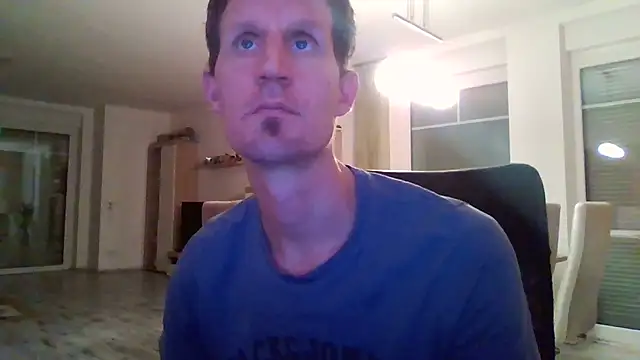 Snapshot of Trockenbau chatting on November 2, 6:21 pm Trockenbau online show from November 2, 6:21 pm