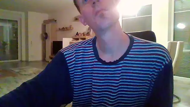 Snapshot of Trockenbau chatting on May 13, 7:22 pm Trockenbau online show from May 13, 7:22 pm