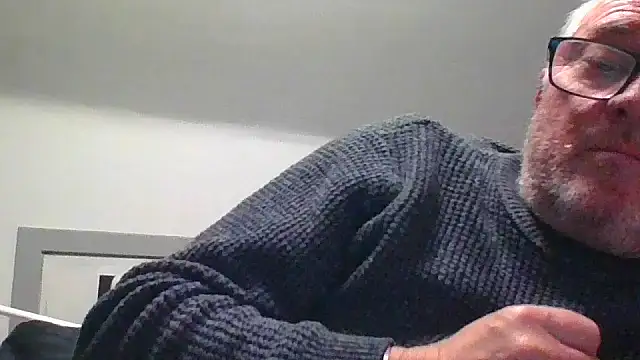 Snapshot of naughtygrandad1 chatting on December 3, 8:51 pm naughtygrandad1 online show from December 3, 8:51 pm