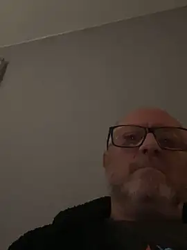 Snapshot of naughtygrandad1 chatting on January 6, 8:40 am naughtygrandad1 online show from January 6, 8:40 am