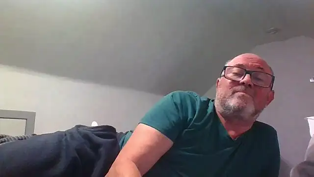 Snapshot of naughtygrandad1 chatting on January 6, 8:45 pm naughtygrandad1 online show from January 6, 8:45 pm