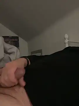 Snapshot of naughtygrandad1 chatting on February 7, 12:36 am naughtygrandad1 online show from February 7, 12:36 am