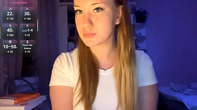 PandaFluff online show from October 2, 4:25 pm