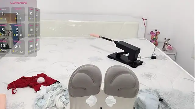 A SR 002 online show from October 28, 1:14 pm