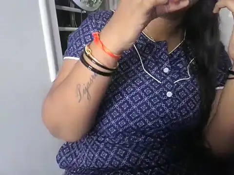 its me Rashmi online show from October 20, 5:46 pm