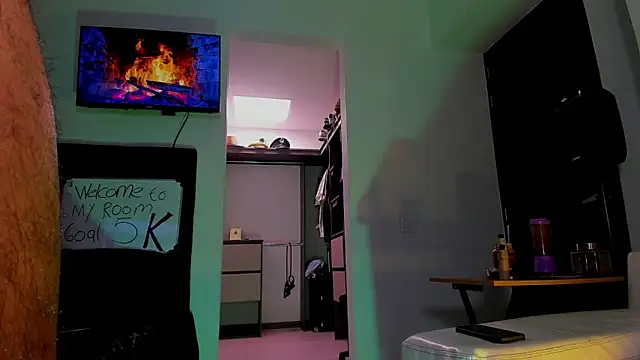 Andrew Johnnson online show from September 18, 5:15 pm