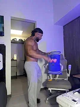 Snapshot of Andrew_Johnnson chatting on March 3, 6:58 pm Andrew Johnnson online show from March 3, 6:58 pm