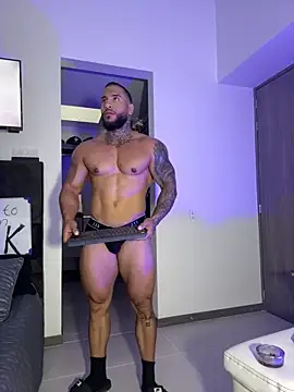 Snapshot of Andrew_Johnnson chatting on March 12, 7:42 pm Andrew Johnnson online show from March 12, 7:42 pm