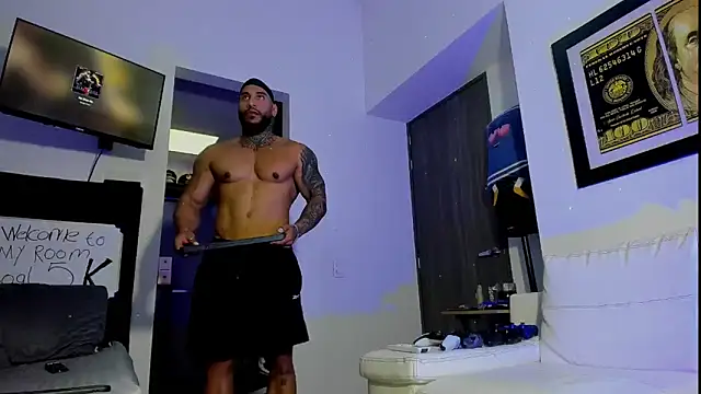 Snapshot of Andrew_Johnnson chatting on March 27, 9:03 pm Andrew Johnnson online show from March 27, 9:03 pm