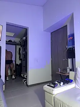 Snapshot of Andrew_Johnnson chatting on April 7, 10:09 pm Andrew Johnnson online show from April 7, 10:09 pm