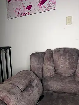 Snapshot of miacarrot chatting on March 24, 2:49 am miacarrot online show from March 24, 2:49 am