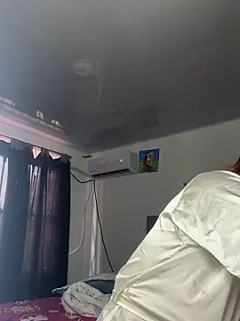 Snapshot of miacarrot chatting on March 28, 3:33 pm miacarrot online show from March 28, 3:33 pm