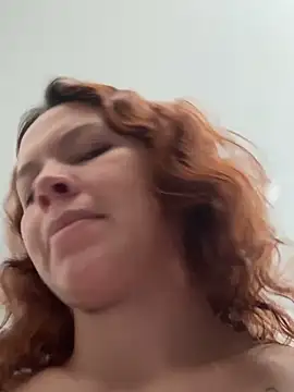 Snapshot of miacarrot chatting on March 31, 4:18 pm miacarrot online show from March 31, 4:18 pm