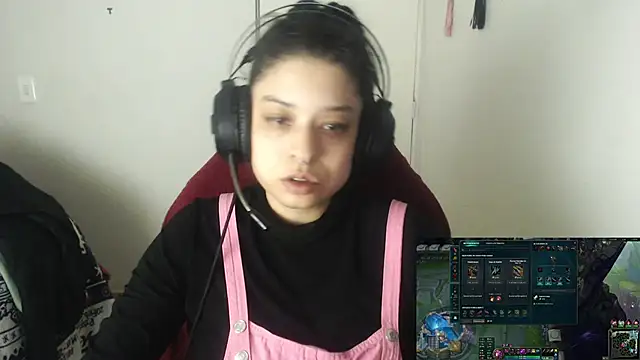 miss carmila1 online show from October 31, 11:06 pm