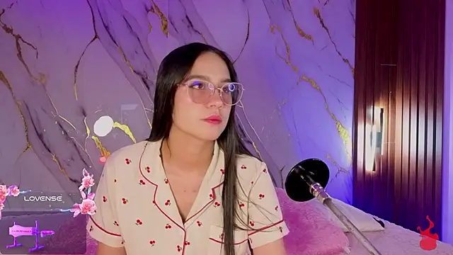 Emmiicute online show from February 16, 8:27 pm