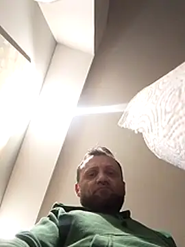 Snapshot of diorjador chatting on February 14, 6:04 pm diorjador online show from February 14, 6:04 pm