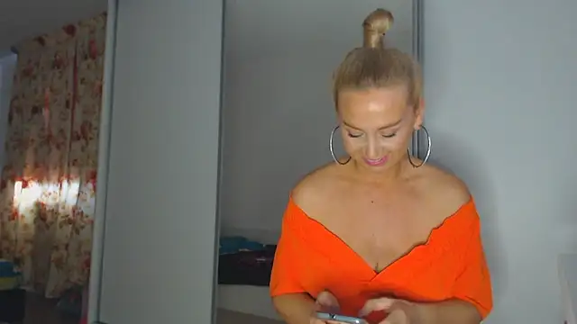 merlyn4 online show from March 19, 11:39 am