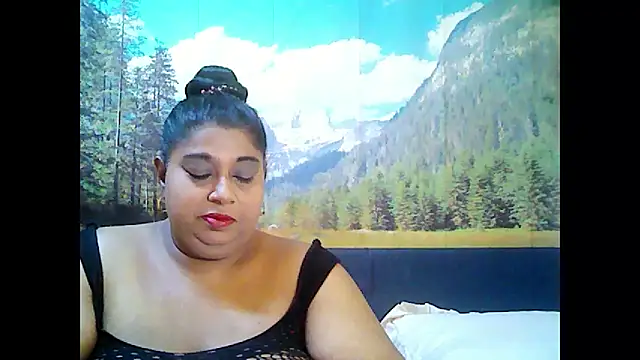 indianhoney694u online show from September 27, 5:12 am