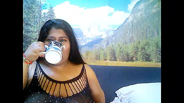 indianhoney694u online show from October 7, 5:59 am