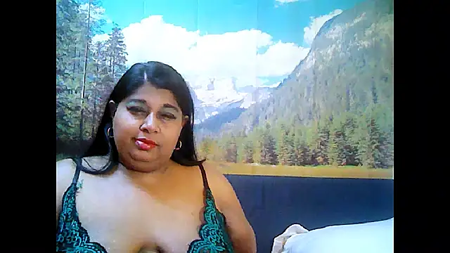 indianhoney694u online show from October 14, 5:30 am