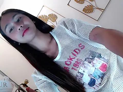 Snapshot of sweety_kyrah18 chatting on October 4, 9:57 pm sweety kyrah18 online show from October 4, 9:57 pm