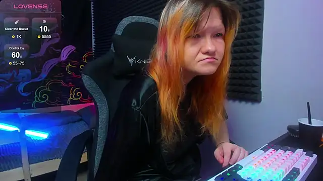 Nora lovvvv online show from October 4, 11:19 am