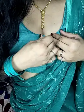 Snapshot of PRIYA_22 chatting on September 19, 9:59 pm PRIYA 22 online show from September 19, 9:59 pm