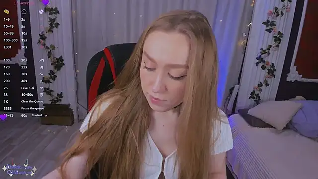 Snapshot of -Seava chatting on September 18, 1:46 pm -Seava online show from September 18, 1:46 pm