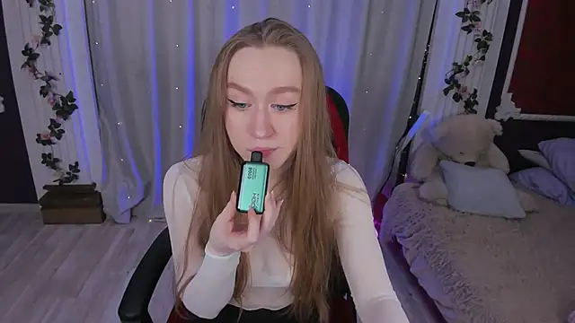 Snapshot of -Seava chatting on October 18, 3:46 pm -Seava online show from October 18, 3:46 pm