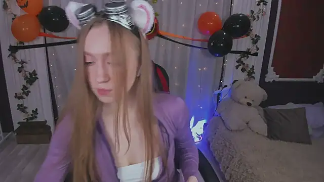 Snapshot of -Seava chatting on November 1, 4:31 pm -Seava online show from November 1, 4:31 pm