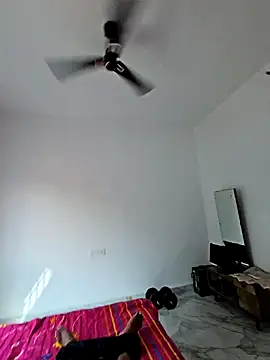 Snapshot of LundBoyram chatting on November 2, 8:17 am LundBoyram online show from November 2, 8:17 am