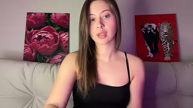 StellarAlice online show from May 13, 7:00 pm