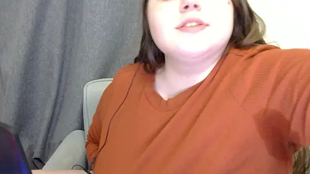 Snapshot of brattyprincessemma chatting on February 21, 5:14 pm brattyprincessemma online show from February 21, 5:14 pm