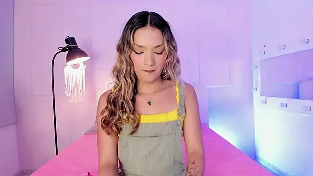 Doll Isa  online show from April 27, 8:51 pm