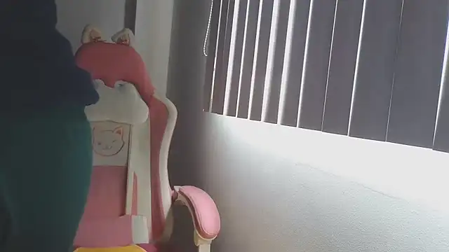 Crystal Star  online show from October 21, 5:02 pm