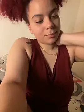 Snapshot of Enyagleam_ chatting on October 19, 11:27 pm Enyagleam online show from October 19, 11:27 pm