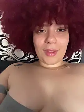 Snapshot of Enyagleam_ chatting on October 27, 9:19 pm Enyagleam online show from October 27, 9:19 pm