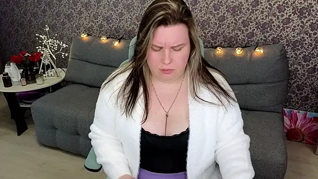 Snapshot of Lillit__ chatting on September 30, 8:36 pm Lillit online show from September 30, 8:36 pm