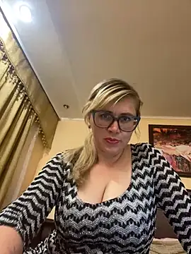 Crystal00Girl online show from September 30, 8:58 pm